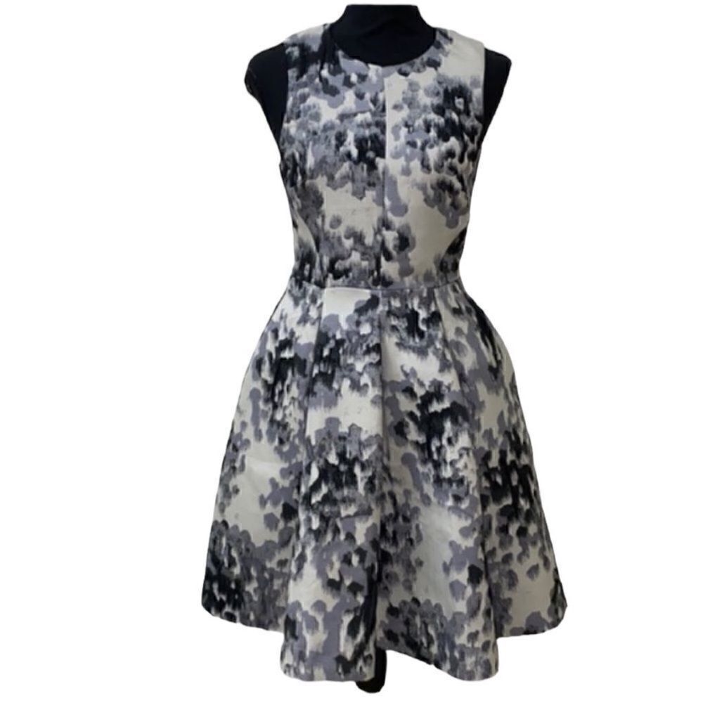 H&M Sleeveless Jacquard Weave Print Dress(Size 6) - Picture 2 of 7
